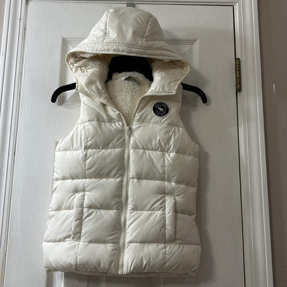 Abercrombie and Fitch Kids Puffer, Vest, Hoodie, White, Medium Jacket